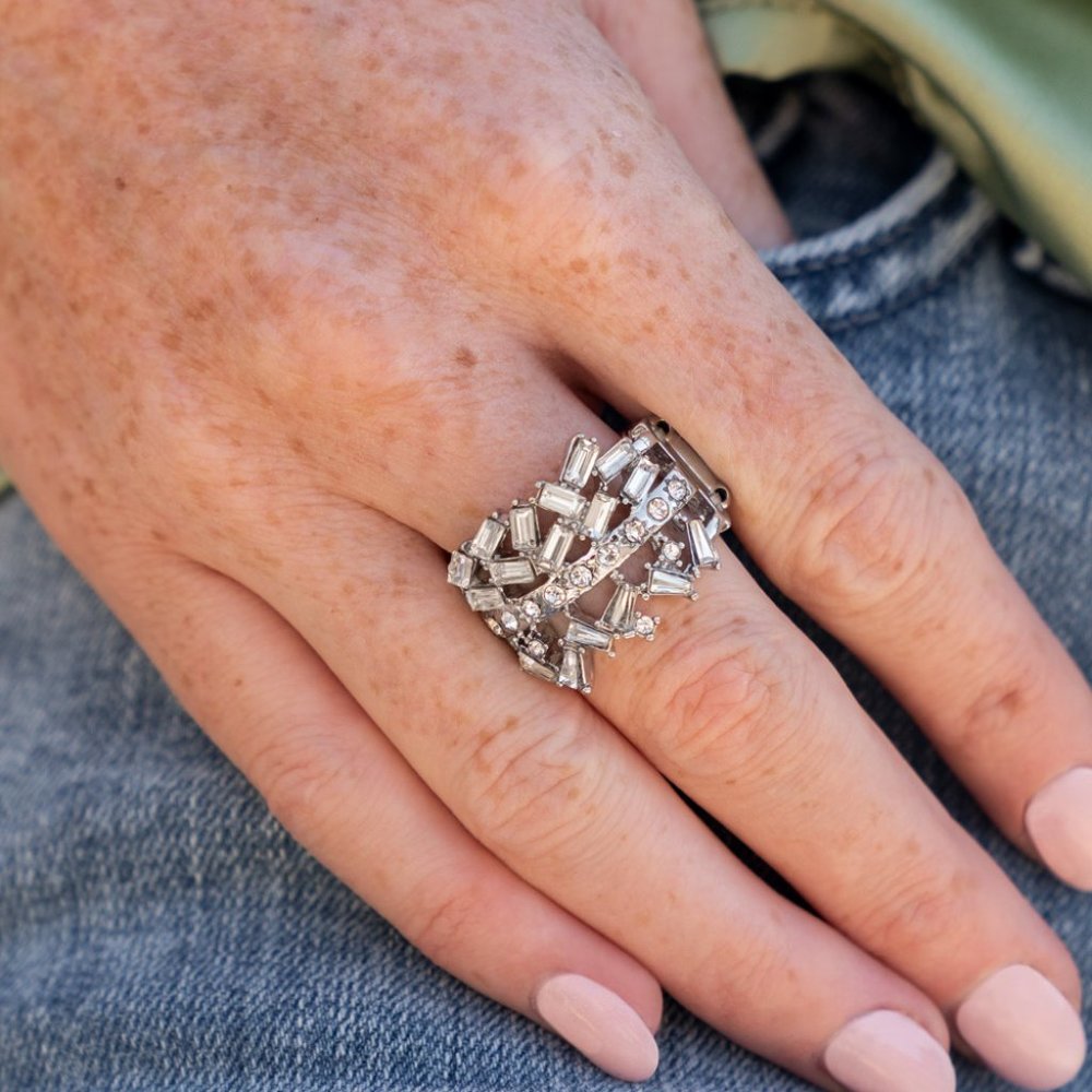 Scattered Sensation - White